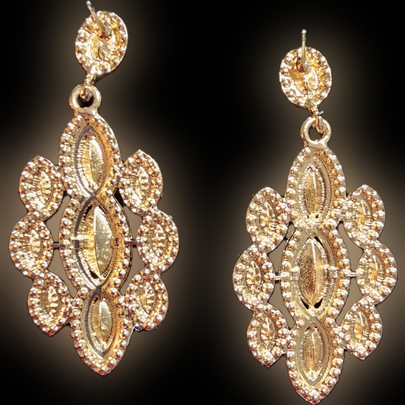 ๐ Vintage style blue chandelier earrings - Picture 2 of 3